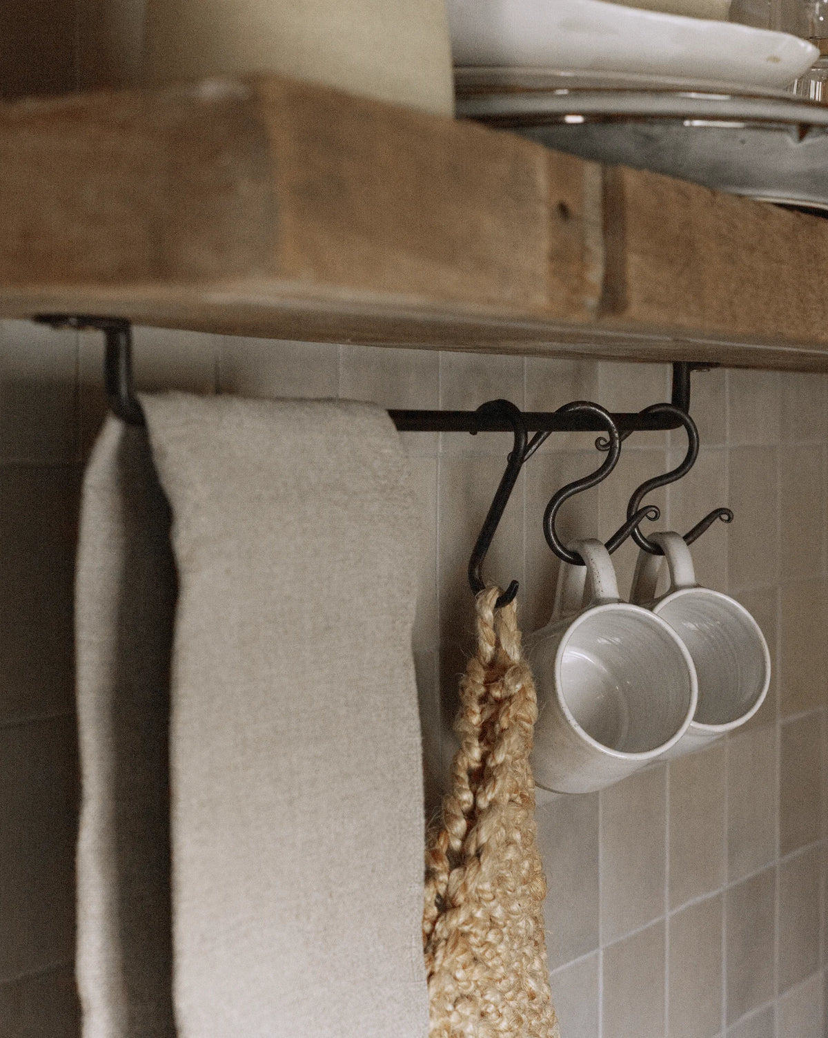 Kitchenette pottery and drinkware